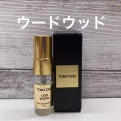 トムフォード ウード・ウッド スプレータイプ 4ml オードパルファム 香水