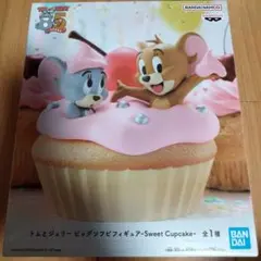 新品未開封トムとジェリー　ビッグソフビフィギュア -sweet Cupcake-