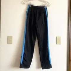 ブラックに青のジャージパンツ 160サイズ　ストレッチズボン