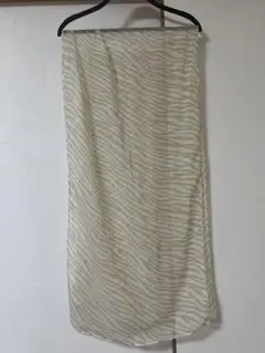ベージュ系ゼブラ柄ストール