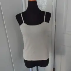 週末セールで破格です グンゼのキャミソールです