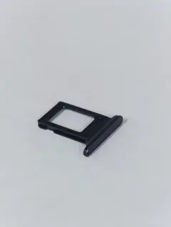 【純正品】Apple iPhone15 SIMトレイ（ブラック）