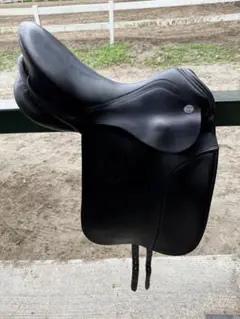 早い者勝ち!! 最高級馬場鞍  Overture Victoria 美品 乗馬 BDサドル・KNサドル｜KNサドル