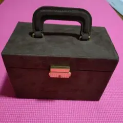 Item thumbnail for item ac810179-ef7a-47b3-bc21-fbea27a159a2