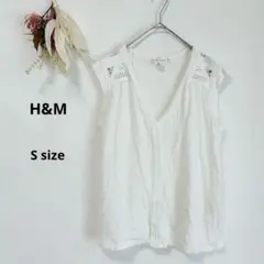 エイチアンドエム　H&M かぎ編みドッキングタンクトップ　ホワイト　S Ｖネック
