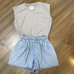 ノースリーブタンクトップ&ショートパンツ
