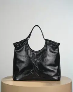 YSL 光沢レザー ハンドバッグ 黒
