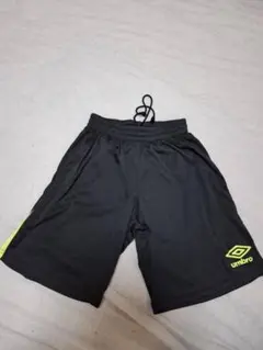 umbro ハーフパンツ 黒/黄緑　１６０