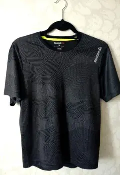 Reebok Tシャツ 　リーボック　トレーニングウエア