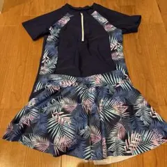 ネイビー・フレアスカート水着（半袖）