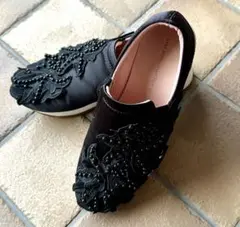 ZARA ブラックスニーカーサ テンエフェクトブラックパールフローラル