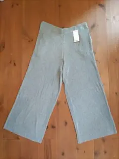 ユニクロ　プリーツパンツ　XL　グレー