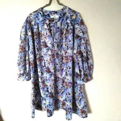 ☆２XＬ ビッグサイズ☆イディット 襟前Vカット紐 チュニック花柄♪