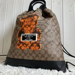 ★新品★ COACH ヴァンダルガミーベア クラッチバッグ ブラック 長期保管 2025年最新】ガミーベアの人気アイテム - メルカリ