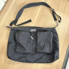 ショルダーバック　ラブトキシック