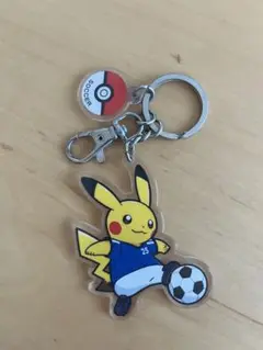 ピカチュウ サッカー キーホルダー