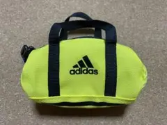 adidas ボストン型　ミニポーチ　カラビナ付き