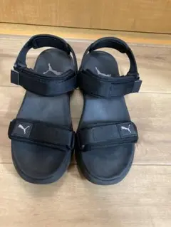 PUMA ブラック スポーツサンダル