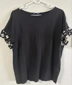 Studio Sanderson UNIQLO黒 花柄袖 Tシャツ