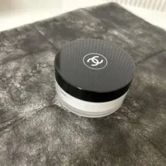 CHANEL プードゥル ユニヴェルセル リーブル N10