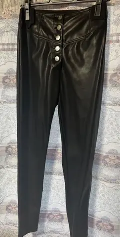 eimy パンツ