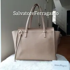 美品⭐SalvatoreFerragamo フェラガモ エイミー ベージュ