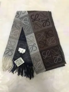 LOEWE マフラー