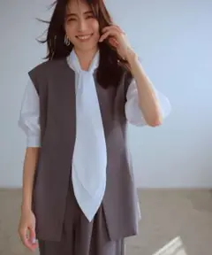 ハッシュニュアンス　笹川友里コラボ　ペプラムジレ