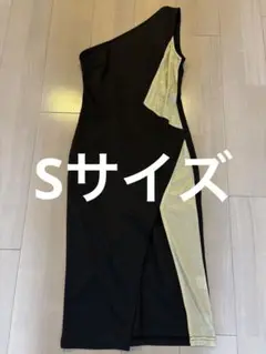 Sサイズ　ワンショルダー 黒と金のナイトドレス　ラメ