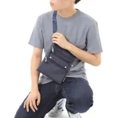 サコッシュ ボタン式 ななめ掛け ボディバッグ メンズ (ブルー)