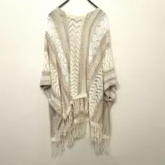 ガウン ポンチョ ドルマン 鍵網みニットアイボリー羽織り 美品 ⭐︎212