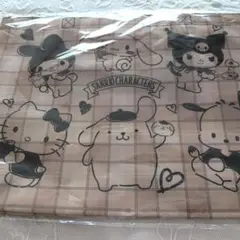 新品未使用品　ハローキティ　不織布バック