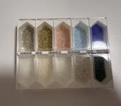 8色のビーズセット