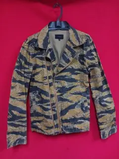 Item thumbnail for item 1f90b4f1-98eb-435f-afc2-73b6ef03dc4b