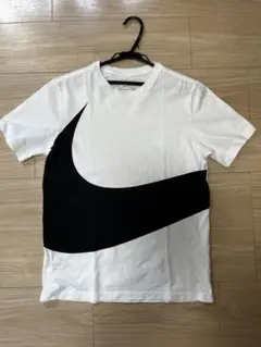 NIKE ビッグスウォッシュ　Tシャツ　ホワイト
