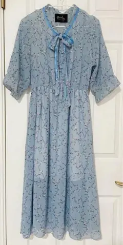 売り切り値下げ＊花柄シアーワンピース
