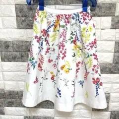 極美品【Chesty ]チェスティ花柄フレアスカートM花のビジュー付き可愛い