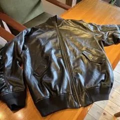 ブラックレザーボンバージャケット