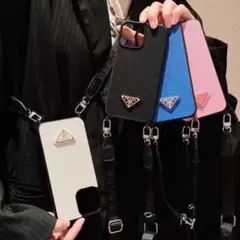 プラダ ショルダーストラップ付きスマホケース