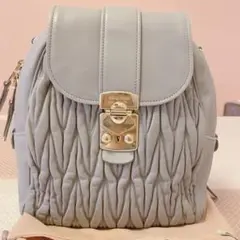 MIUMIU マテラッセ レザー リュック グレー 美品 ミュウミュウ