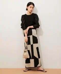 フォルムスリーブシアーカットトップス