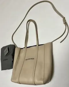 美品☆バレンシアガ☆エブリデイトートバック☆ベージュ