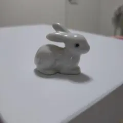置物　ウサギ