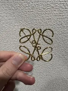 LOEWE ブローチ