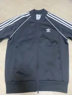 adidasトラックジャケット