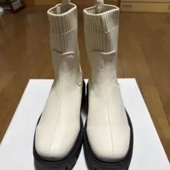 Item thumbnail for item 1aed17a8-5d30-43b7-8cc7-a79c981a27c7