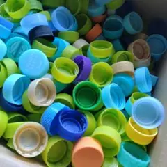 ペットボトルキャップ カラー 大量　1027個　80サイズ段ボール