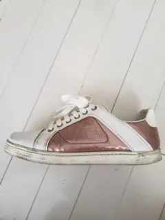 GUCCI エナメルロゴスニーカー 白×ピンク サイズ36