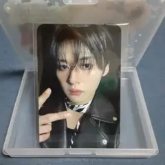 Item thumbnail for item 536ed8b4-ef3f-462b-8974-cb7c28a6c4f1