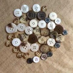 4つ穴ボタンまとめ売り